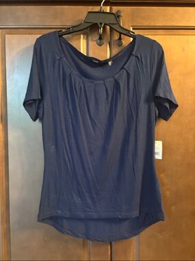 Tahari Classic Scoop Neck Short Sleeve Top - Navy Blue